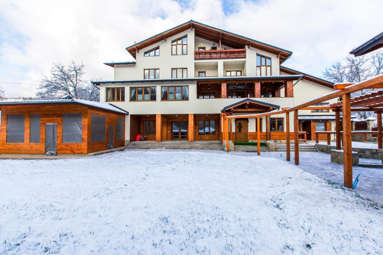 Atava Family House Hotel Yaremche Exterior foto